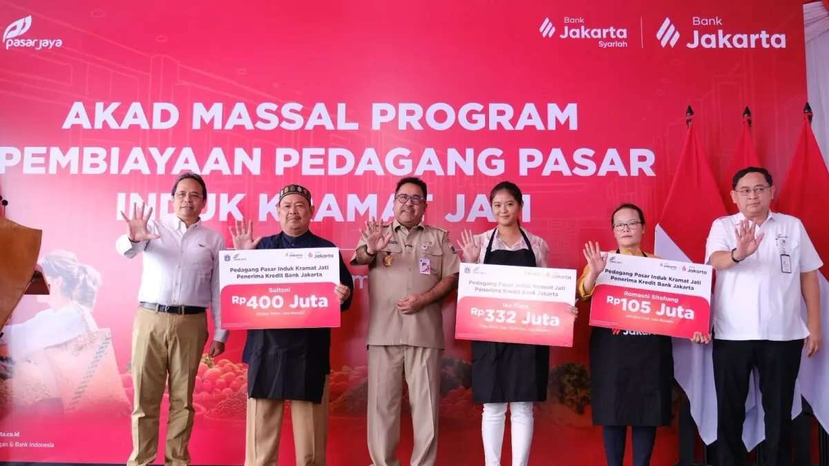 Inisiatif Bank Jakarta untuk Pedagang Pasar Induk Inisiatif Bank Jakarta untuk Pedagang Pasar Induk