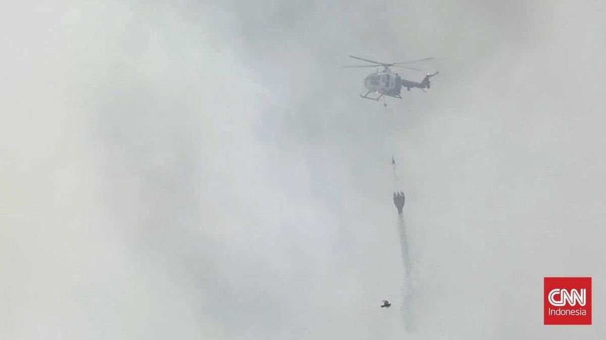 Kebakaran TPA Galuga Bogor: Upaya Pemadaman dengan Helikopter Kebakaran TPA Galuga Bogor: Upaya Pemadaman dengan Helikopter