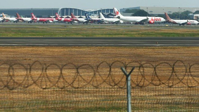 Dampak Abu Vulkanik Terhadap Industri Penerbangan Dampak Abu Vulkanik Terhadap Industri Penerbangan