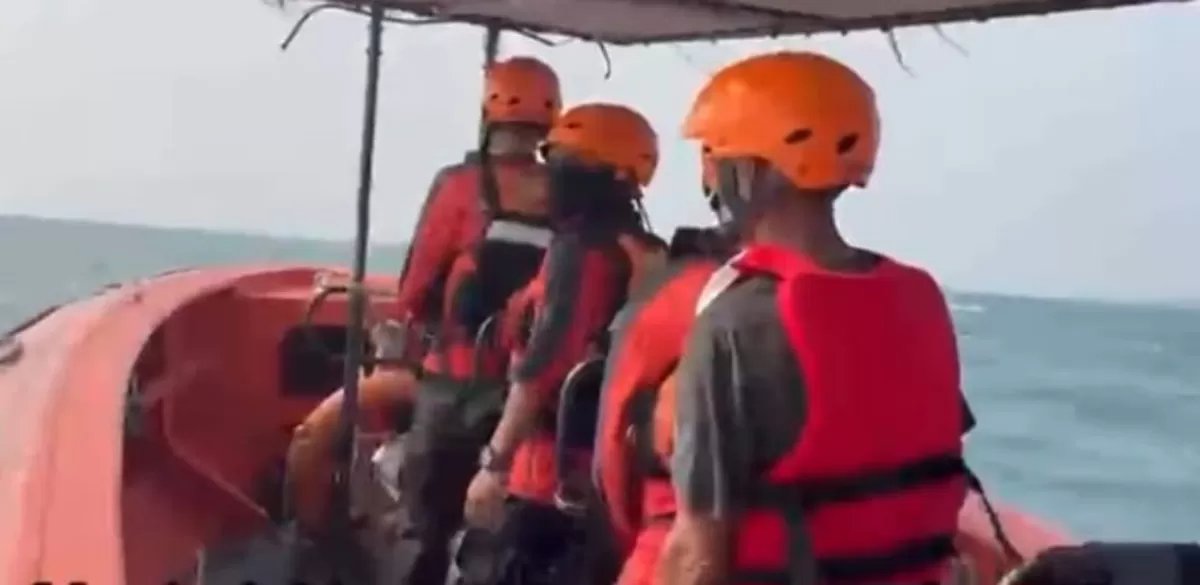 Operasi Pencarian Lima Jurnalis yang Hilang di Selat Sunda Operasi Pencarian Lima Jurnalis yang Hilang di Selat Sunda
