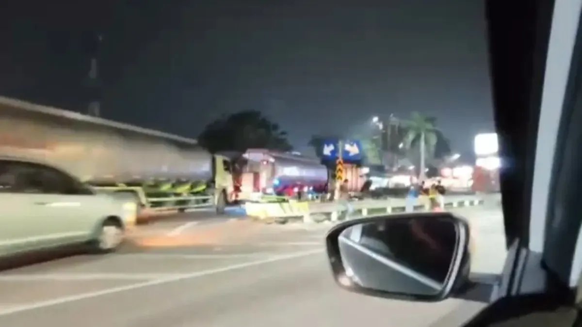 Dampak Penutupan Tambang di Jabar Terhadap Antrean Panjang di SPBU Banten
