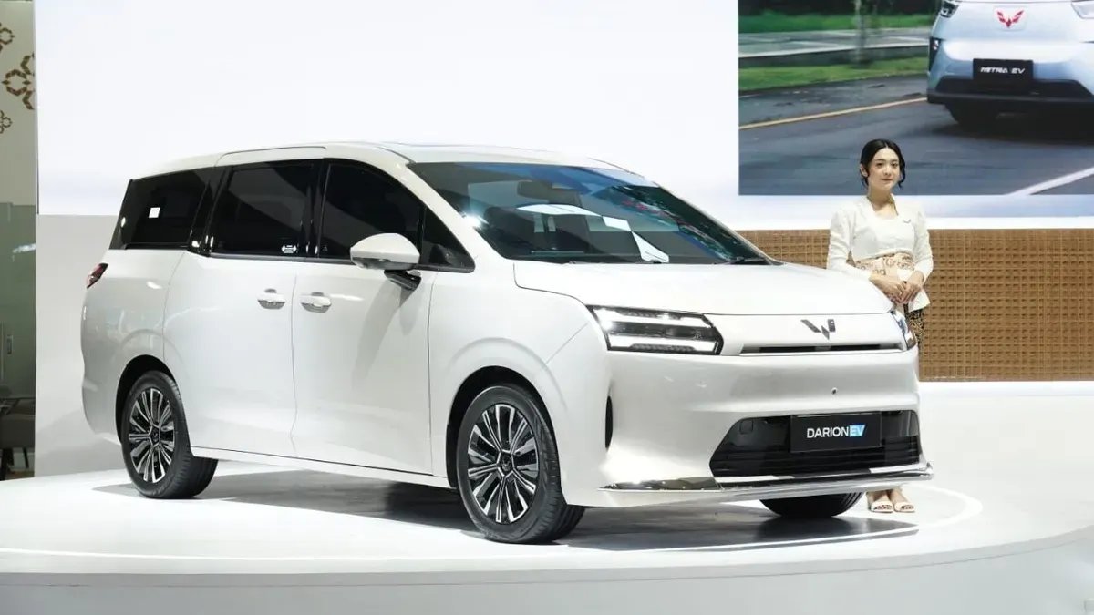 Wuling Tuntaskan Masalah Pelanggan di Surabaya dengan Penyerahan Unit Baru Wuling Tuntaskan Masalah Pelanggan di Surabaya dengan Penyerahan Unit Baru