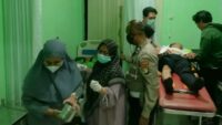Insiden Tabrakan Antar Pengendara Motor di Cinere Insiden Tabrakan Antar Pengendara Motor di Cinere