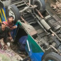 Kecelakaan Minibus Rombongan Keluarga di Depok