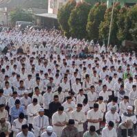 Doa Bersama Warga Sawangan untuk Meminta Hujan di Tengah Musim Kemarau Doa Bersama Warga Sawangan untuk Meminta Hujan di Tengah Musim Kemarau