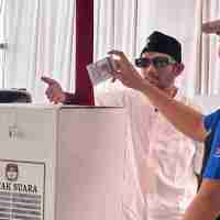 Fenomena Cuaca Tidak Menghalangi Tingginya Partisipasi Pemilih di Pilkades Bekasi 2026 Fenomena Cuaca Tidak Menghalangi Tingginya Partisipasi Pemilih di Pilkades Bekasi 2026