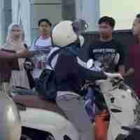 Mahasiswa UINSA Melakukan Penyegelan Gerbang Kampus Mahasiswa UINSA Melakukan Penyegelan Gerbang Kampus