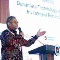 Inisiatif Pembentukan Data Center untuk Kemandirian AI di Indonesia Inisiatif Pembentukan Data Center untuk Kemandirian AI di Indonesia