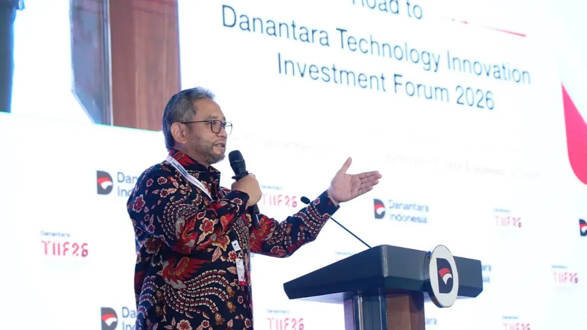 Inisiatif Pembentukan Data Center untuk Kemandirian AI di Indonesia Inisiatif Pembentukan Data Center untuk Kemandirian AI di Indonesia