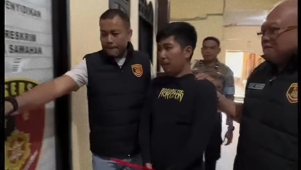 Kepala Dapur SPPG di Surabaya Tertangkap Karena Diduga Gelapkan Minyak Goreng Kepala Dapur SPPG di Surabaya Tertangkap Karena Diduga Gelapkan Minyak Goreng