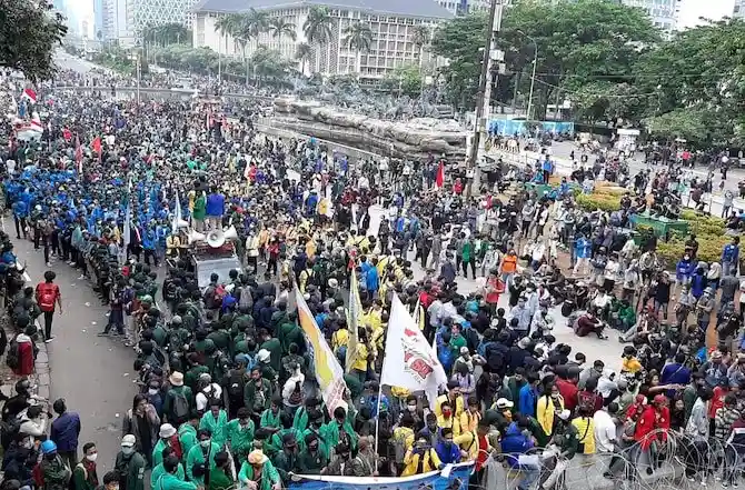 Aksi Bersama Mahasiswa untuk Menyuarakan Suara Rakyat
