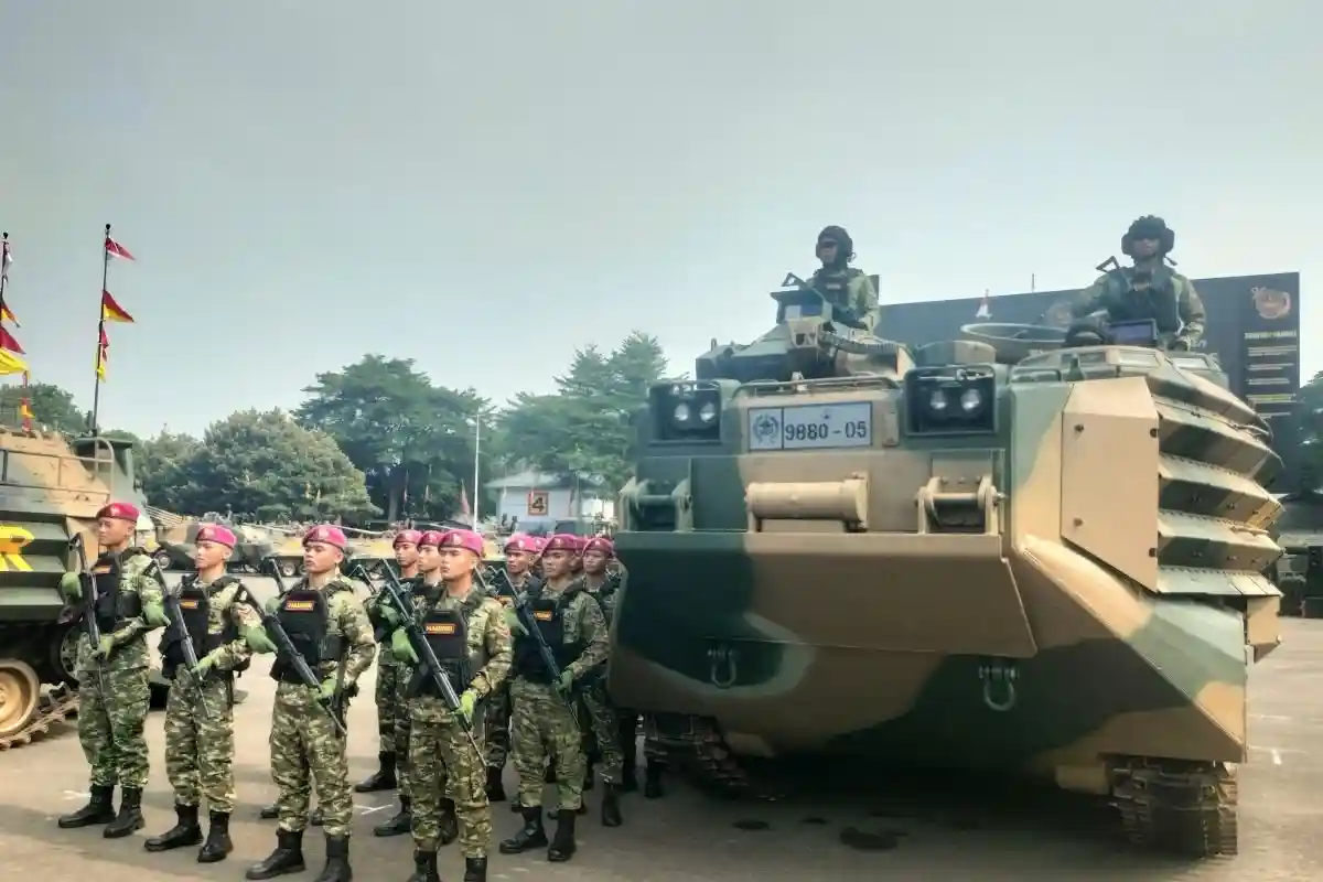 Penerimaan Kendaraan Tempur Amfibi TNI AL Secara Bertahap Penerimaan Kendaraan Tempur Amfibi TNI AL Secara Bertahap