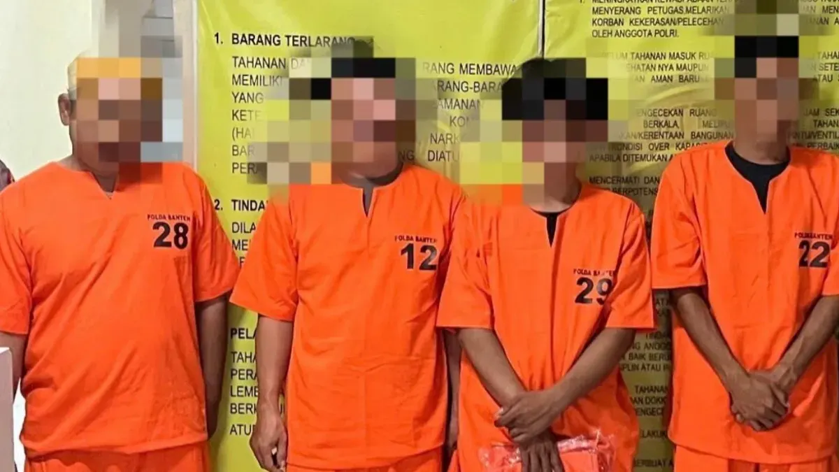 Tersangka Amin berperan mengamati situasi di sekitar lokasi saat aksi berlangsung dan membantu memindahkan barang curian ke dalam kendaraan Tersangka Amin berperan mengamati situasi di sekitar lokasi saat aksi berlangsung dan membantu memindahkan barang curian ke dalam kendaraan