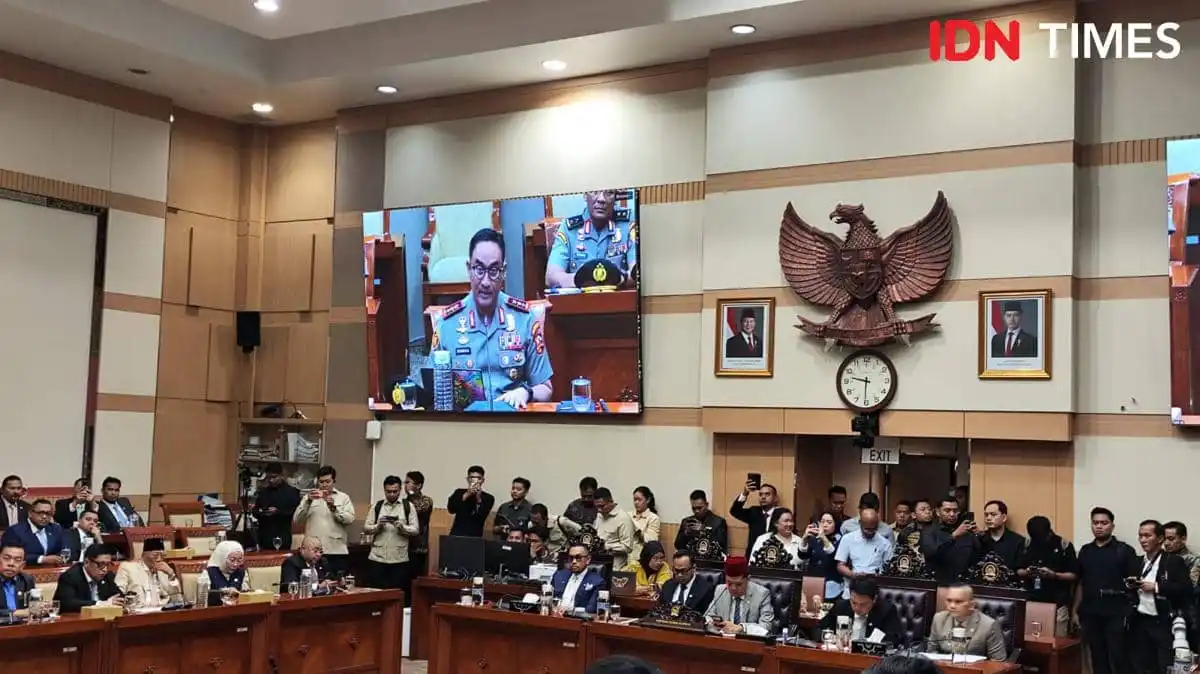 Komisi III DPR Sambangi Kediaman Kapolri Suyudi, Bahas Pembenahan Polri