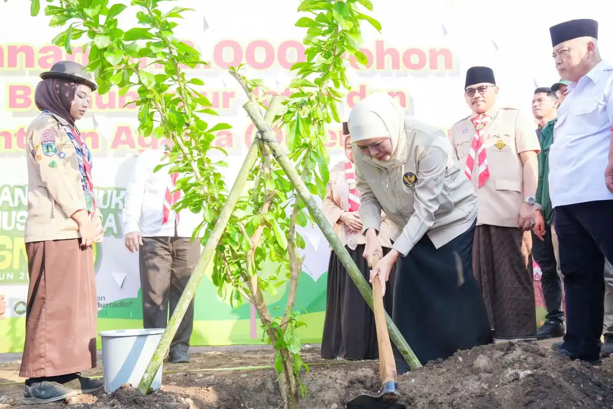 Santri Pramuka PPSN VI Didorong Jadikan Menanam Pohon sebagai Kebiasaan Santri Pramuka PPSN VI Didorong Jadikan Menanam Pohon sebagai Kebiasaan