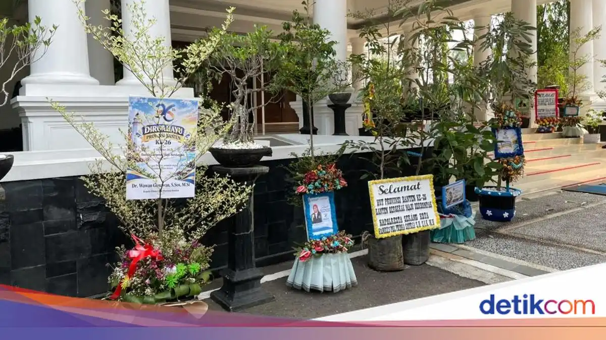 HUT ke-26 Banten Ditandai Kiriman Bibit Pohon, Bukan Karangan Bunga HUT ke-26 Banten Ditandai Kiriman Bibit Pohon, Bukan Karangan Bunga