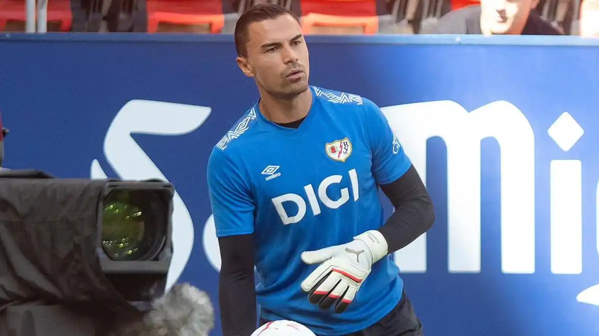 Emil Audero Kembali ke Rayo Vallecano dengan Modal Juara Bersama Timnas Indonesia
