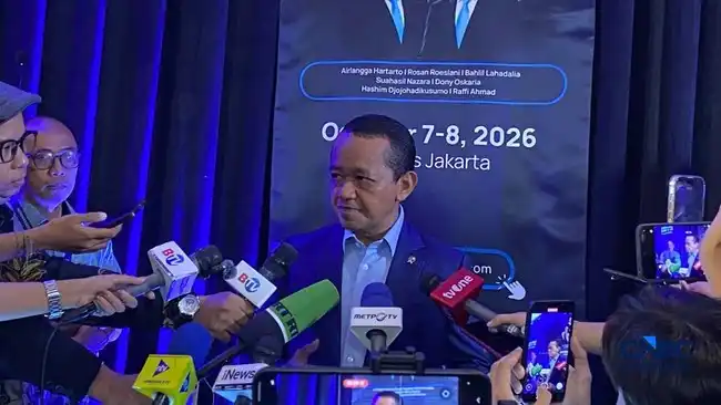 Bahlil Beberkan Alasan IUP Wajib Pakai Jasa Pertambangan Lokal