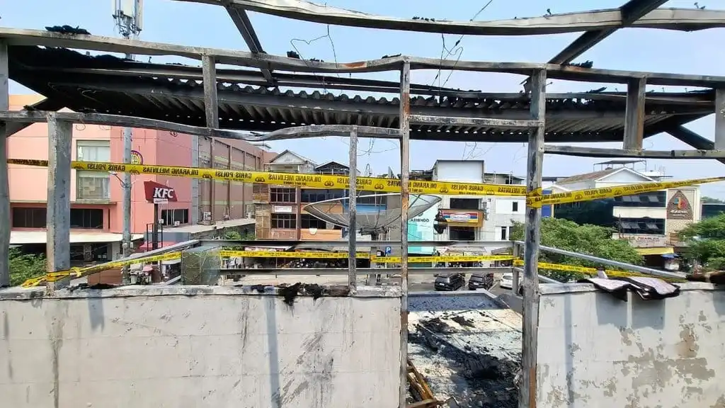 Kebakaran Rumah Makan di Rawamangun Melukai Empat Karyawan