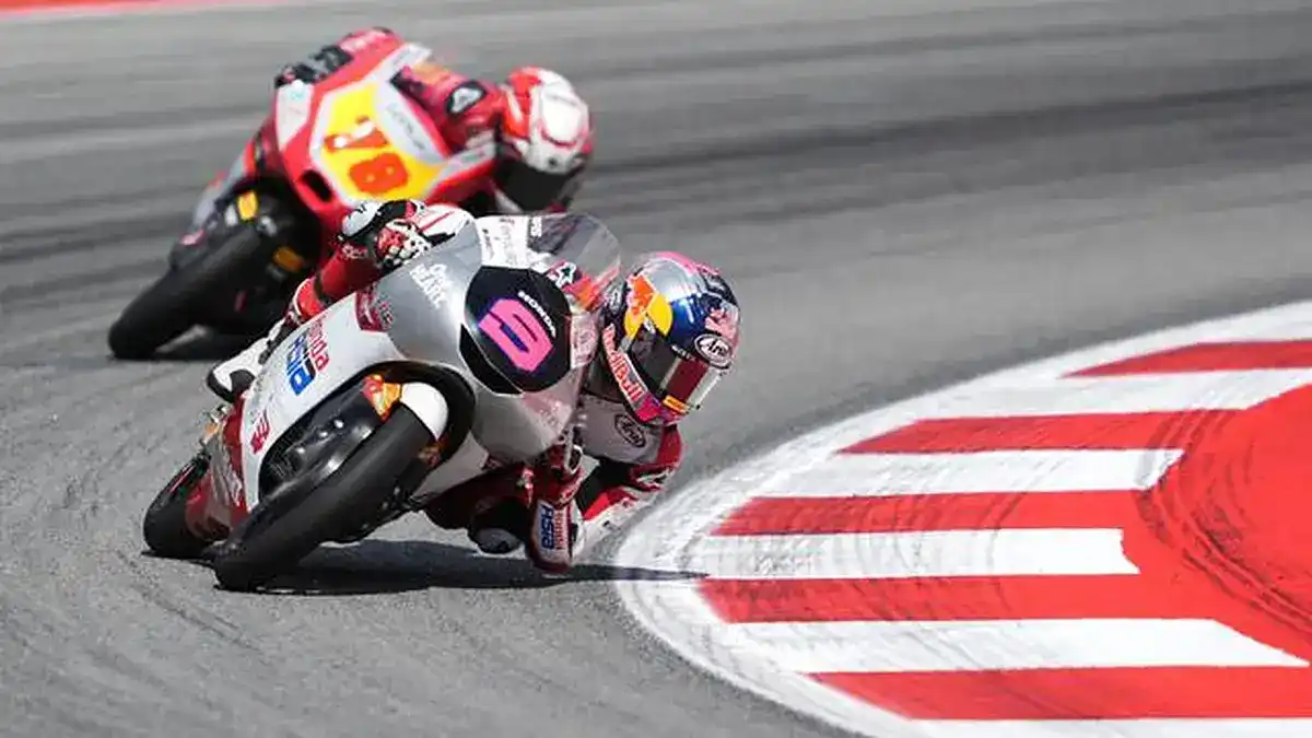 Veda Ega Tempati Baris Ketujuh pada Moto3 GP Indonesia di Mandalika