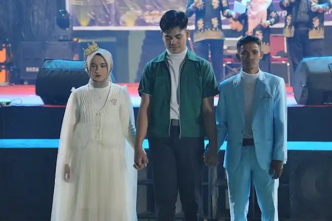 Ia mengungguli lima finalis lainnya dalam malam penutupan yang digelar di Taman Jalur Astaka Musabaqah Tilawatil Qur’an (MTQ) Kuansing Ia mengungguli lima finalis lainnya dalam malam penutupan yang digelar di Taman Jalur Astaka Musabaqah Tilawatil Qur’an (MTQ) Kuansing