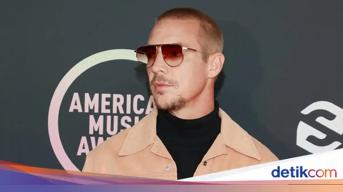 Diplo Kepincut Koplo! Pamer Aksi DJ Habib Gunjat di Bali, Bikin Wiz Khalifa Iri Diplo Kepincut Koplo! Pamer Aksi DJ Habib Gunjat di Bali, Bikin Wiz Khalifa Iri