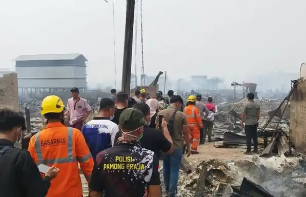 Kebakaran Permukiman Dusun Serdang Menghanguskan Ratusan Rumah dan Memaksa Ribuan Warga Mengungsi