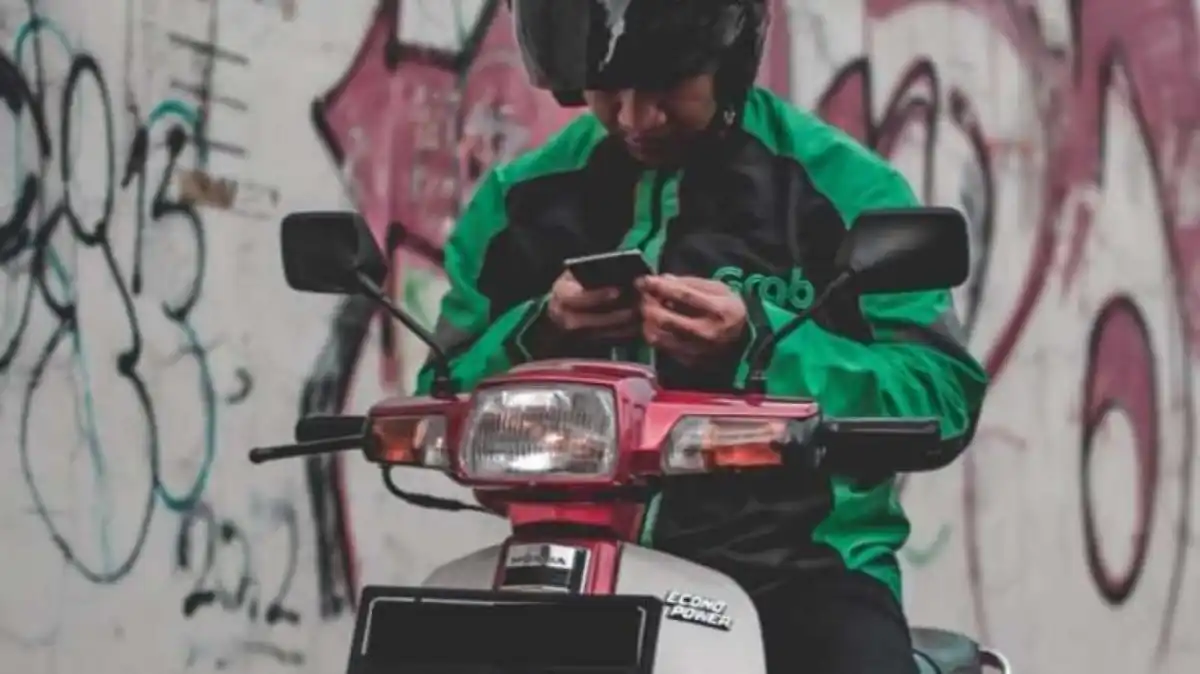 Panduan Mengatur Penghasilan bagi Pengemudi Ojol yang Menopang Keluarga