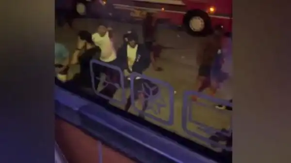 Persib Pilih Jalur Hukum Setelah Bus Tim U-18 Diserang di Batang Persib Pilih Jalur Hukum Setelah Bus Tim U-18 Diserang di Batang