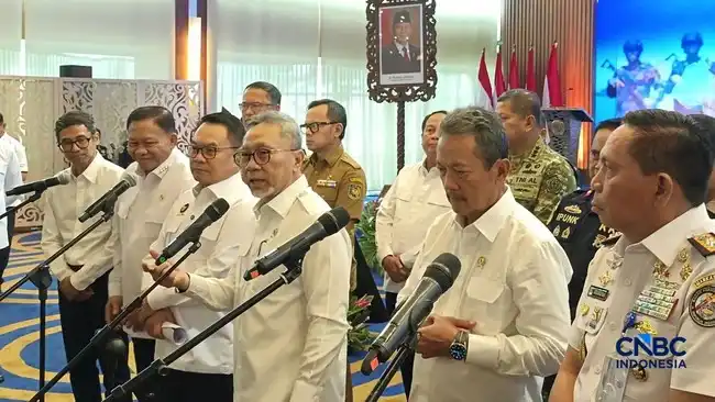 Zulkifli Hasan Soroti Dampak Impor Beras terhadap Petani Indonesia