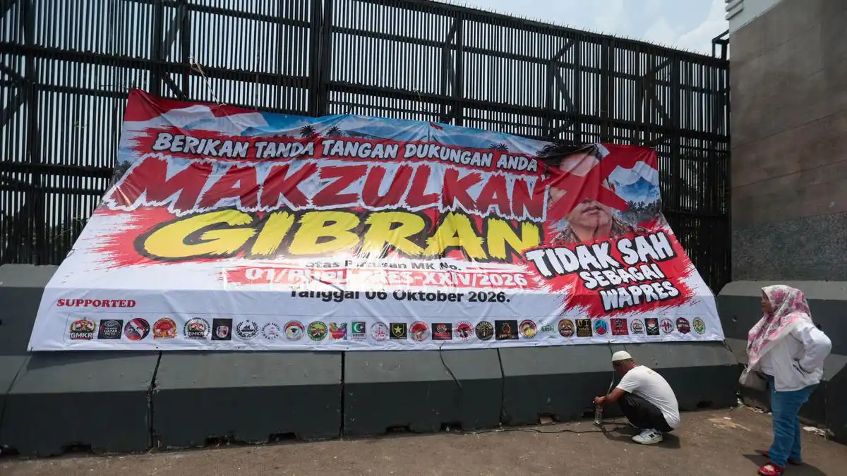Aksi KNPRI Desak Pemakzulan Gibran Digelar di Depan Gedung DPR RI