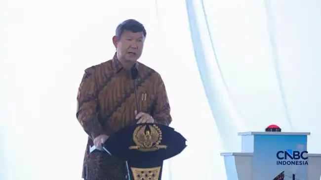 Pemerintah Siapkan Ponsel Gratis untuk Digitalisasi Penyaluran Bansos