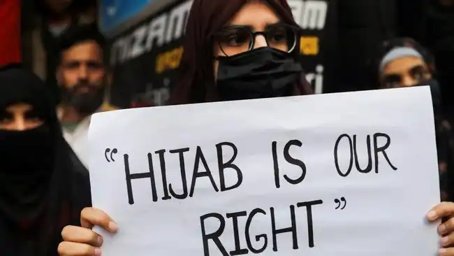 Pembatasan Hijab di Sekolah Azerbaijan Memicu Protes dan Perdebatan Sekularisme