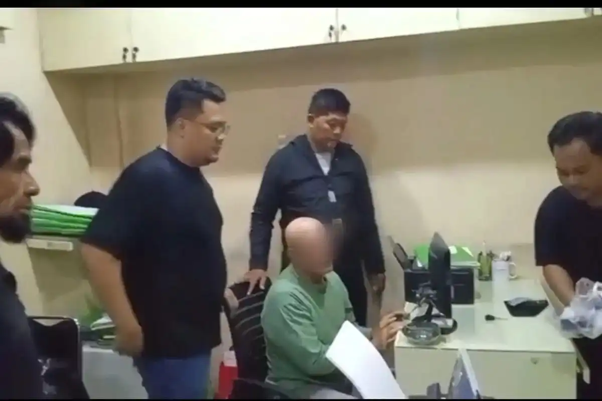 Polisi Amankan MM dalam Kasus Perkelahian yang Menewaskan AC di Jakarta Barat Polisi Amankan MM dalam Kasus Perkelahian yang Menewaskan AC di Jakarta Barat