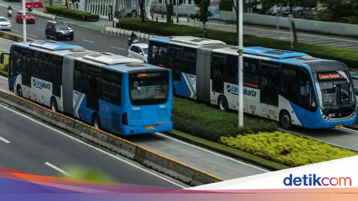 Kebakaran Mobil Listrik di Tebet Menghambat Layanan TransJakarta