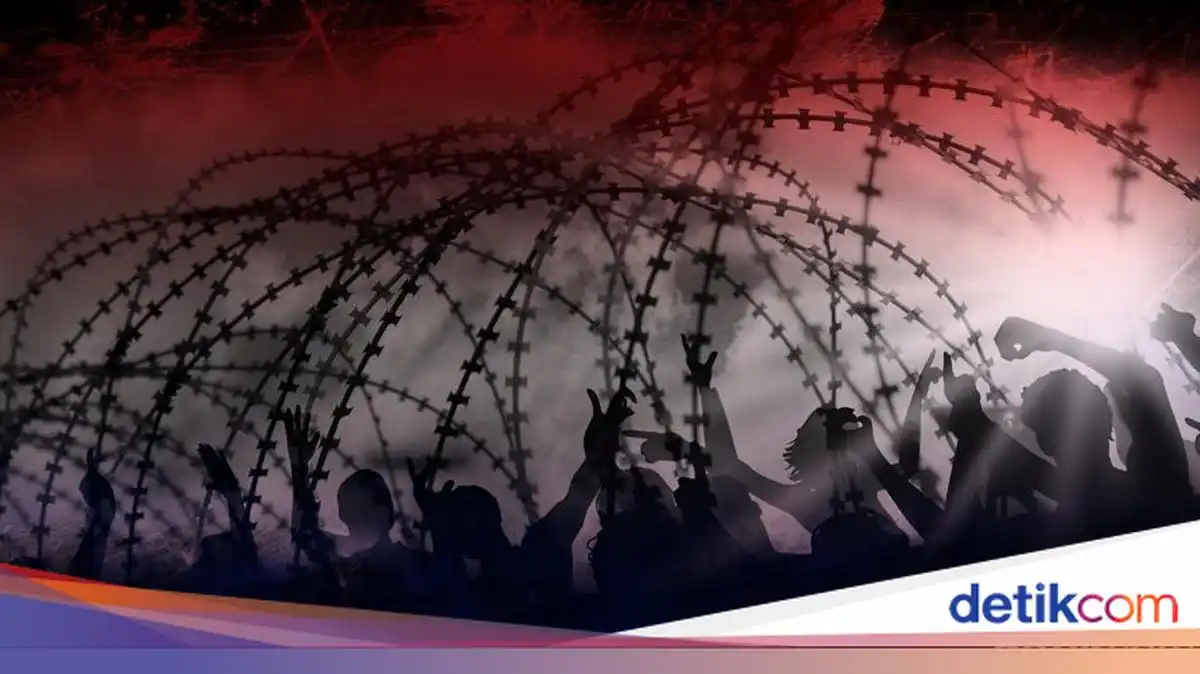 Kericuhan Suporter Persita dan Persija Sempat Hentikan Laga di Serang