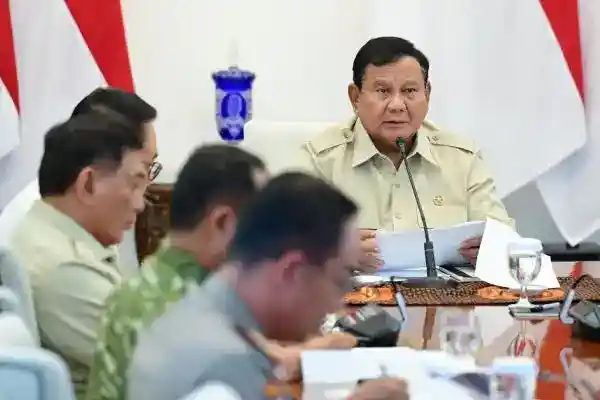 Prabowo Kembali Bahas Penanganan Karhutla dalam Rapat di Istana