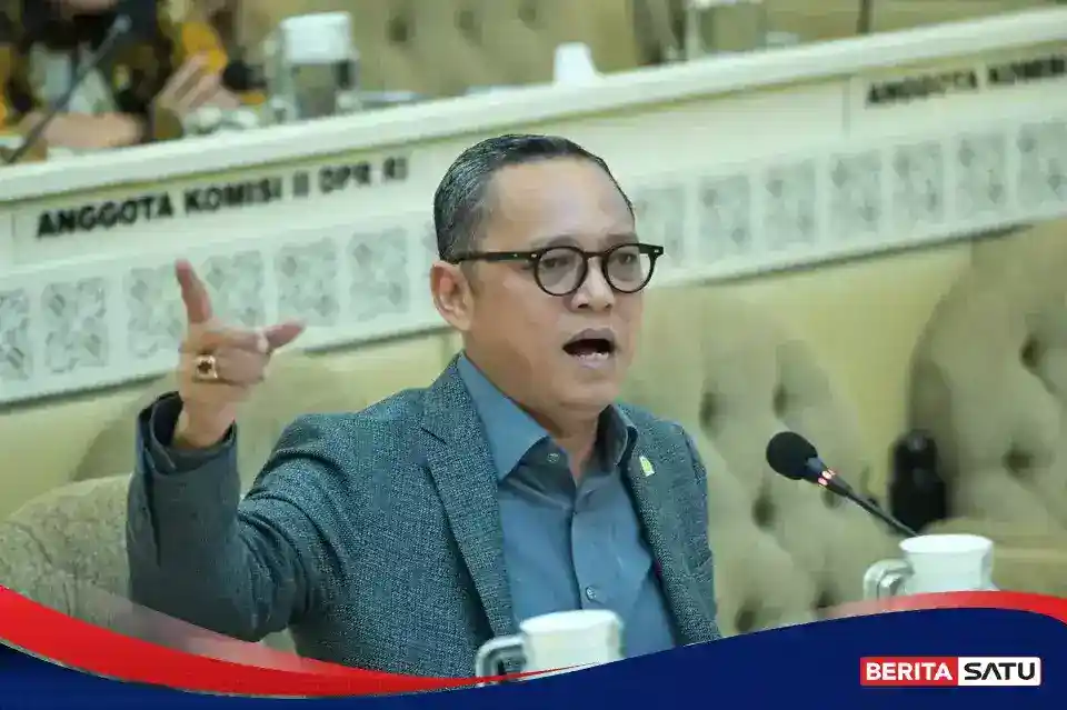 Empat Isu Politik dan Hukum yang Mencuat: Ambang Batas Pemilu hingga Kasus Karhutla Empat Isu Politik dan Hukum yang Mencuat: Ambang Batas Pemilu hingga Kasus Karhutla