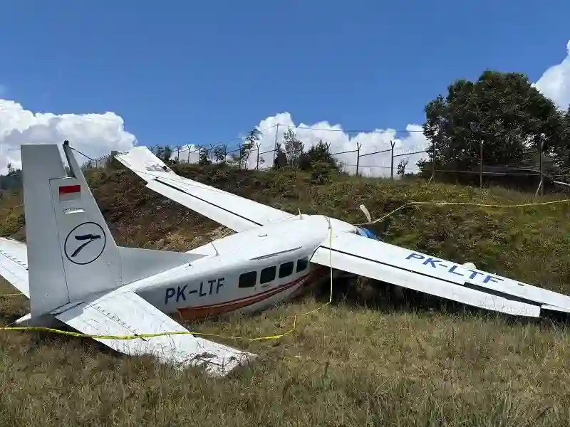 Pesawat Cessna Asian One Air Mengalami Insiden Saat Mendarat di Intan Jaya