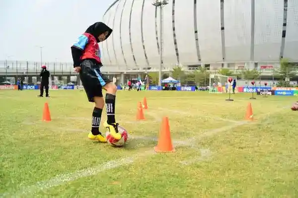 68 Siswi Ikuti Festival Senengsoccer di Jakarta Utara, Naufalyn Catat Waktu Tercepat