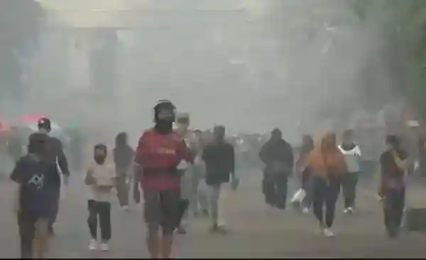 Kabut Asap Tak Surutkan Warga Sampit Berolahraga di CFD Kabut Asap Tak Surutkan Warga Sampit Berolahraga di CFD