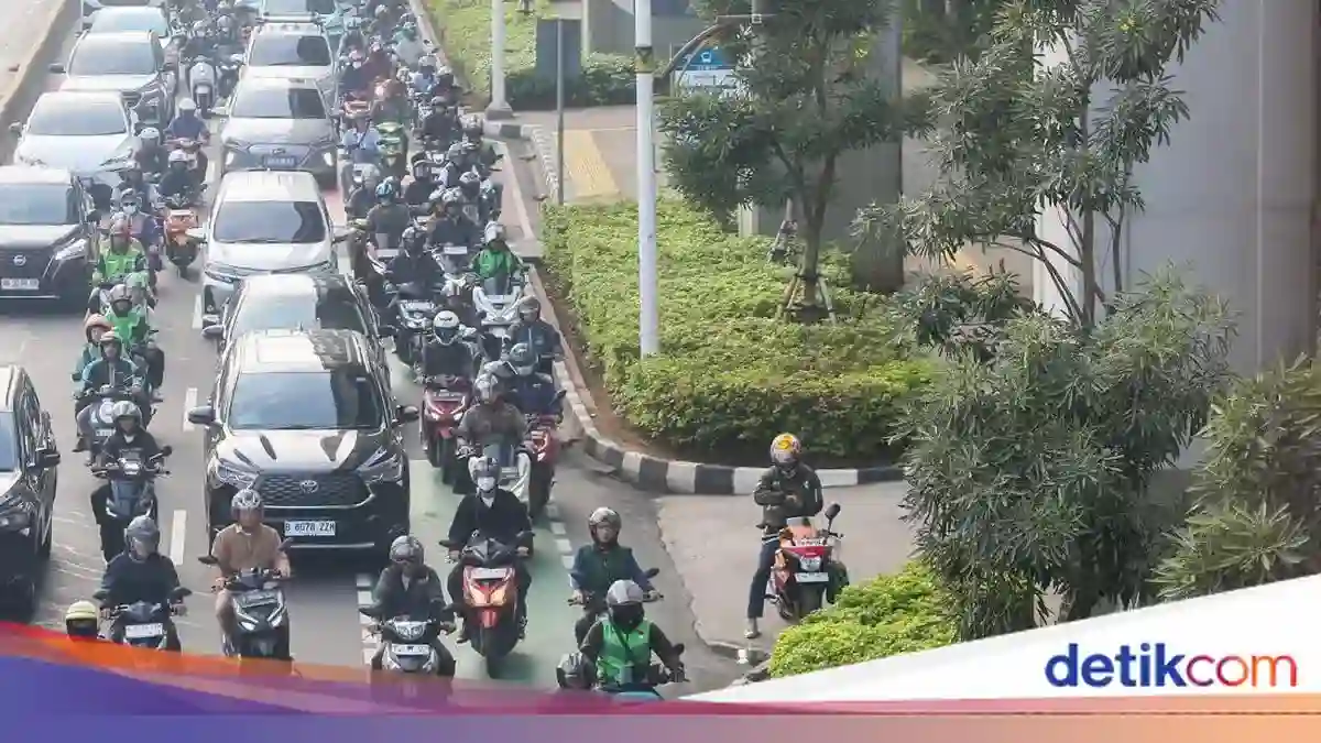 Peta Jalan Kendaraan Listrik Indonesia: Tahapan Penggantian Lebih dari 170 Juta Kendaraan hingga 2060
