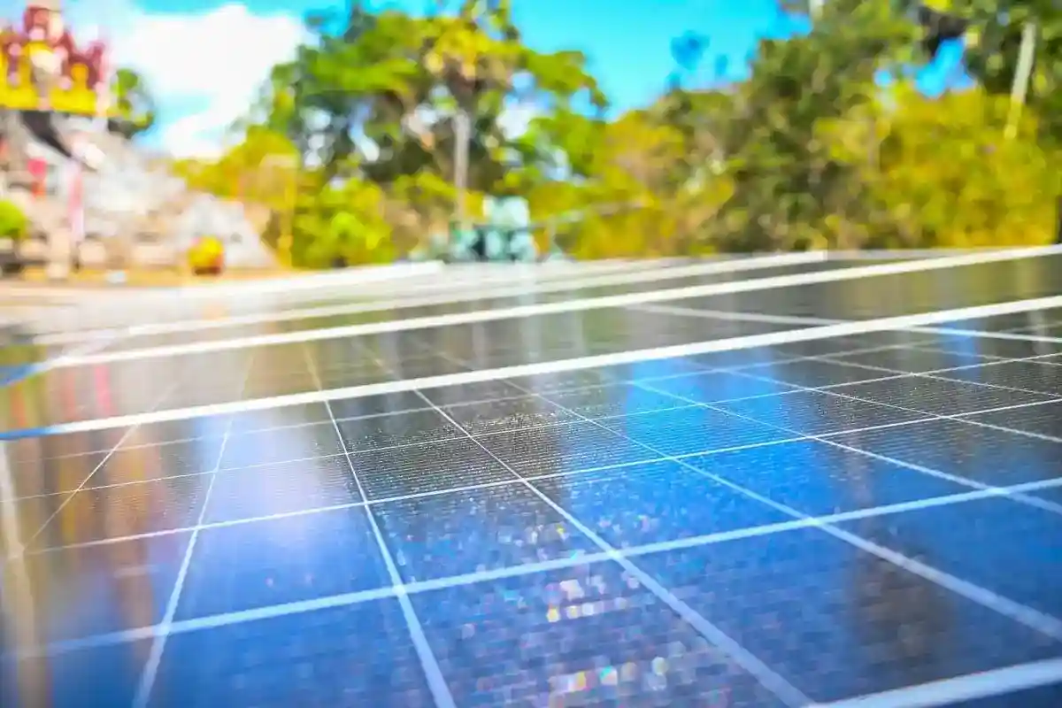 Menyiapkan Talenta untuk Mengejar Target PLTS 100 GW