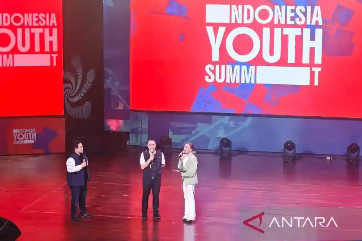 Raffi Ahmad Dorong Anak Muda Hadapi AI dengan Percaya Diri dan Berkarya Raffi Ahmad Dorong Anak Muda Hadapi AI dengan Percaya Diri dan Berkarya