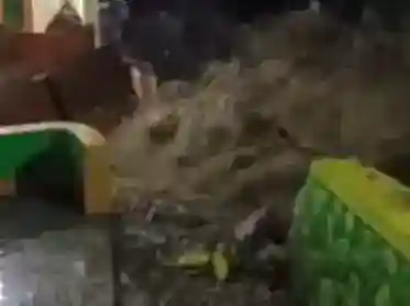 Luapan Cikalintu Merendam Puluhan Rumah di Kawasan Siliwangi, Bandung