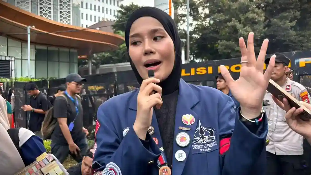 Tiga Seruan Aksi Mahasiswa yang Disampaikan Zahra di Patung Kuda