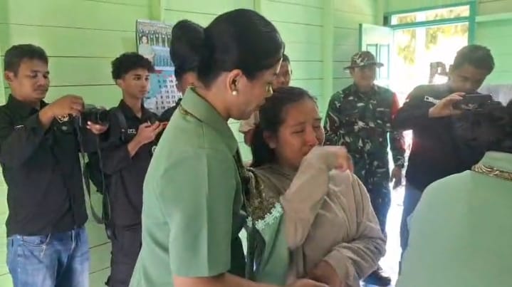 Rumah Baru dari TMMD, Keluarga Herwanto Menangis Haru Saat Dikunjungi Danrem 091/ASN