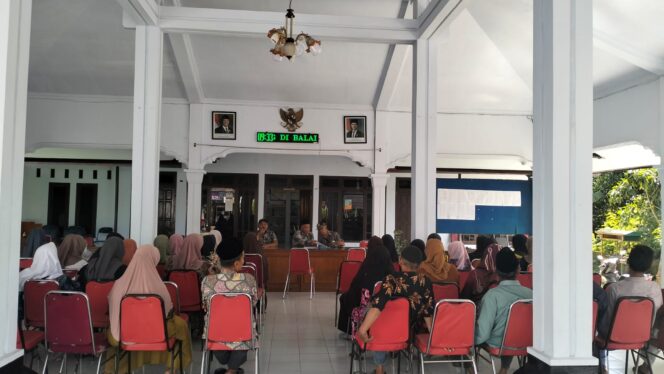 
Pemdes Dono Salurkan Insentif Guru Madin/TPQ Tahun 2026