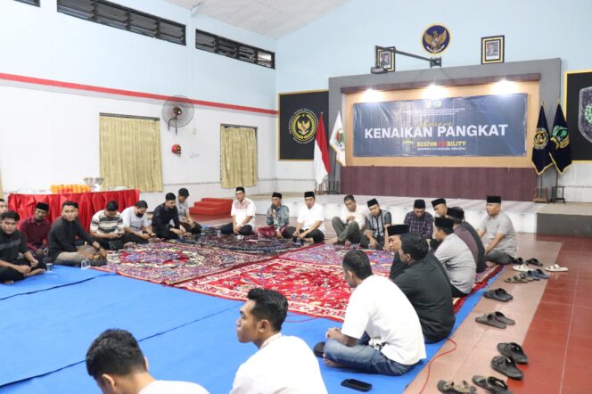 
Pererat Kebersamaan Pegawai, Rutan Kraksaan Gelar Buka Puasa Bersama dan Tasyakuran