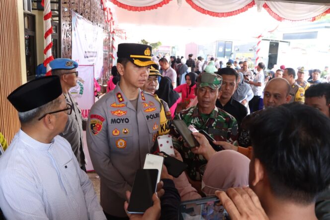 
Pasiops Kodim 1008/Tabalong Hadiri Gerakan Pangan Murah Polri, Wujud Dukungan TNI Bantu Kebutuhan Masyarakat Jelang Lebaran